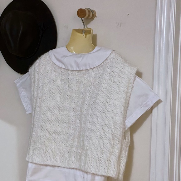Vintage HANDCRAFTED Knit Boxy Sweater Vest, Creamy White - Picture 11 of 15